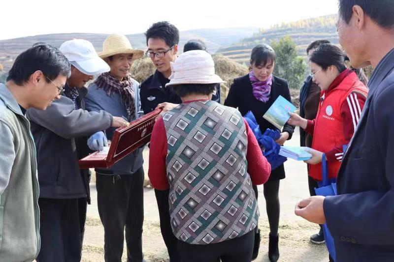 芦子沟村委会交通新篇章，迈向现代化交通里程碑