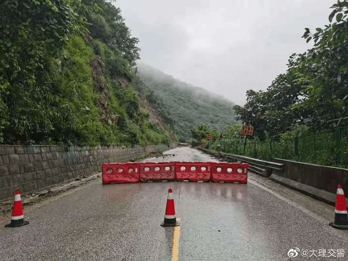 闷嘎村迈向现代化交通新征程，最新交通新闻报道