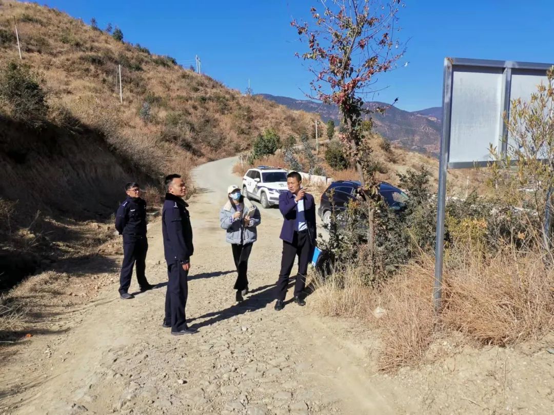 巴村交通状况持续改善，助推当地经济发展新闻报道